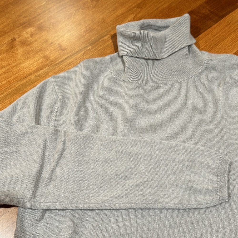 Italian cashmere turtleneck sweater - Picture 3 of 4